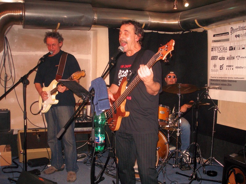 Host večera: Frank Zappa Quartet